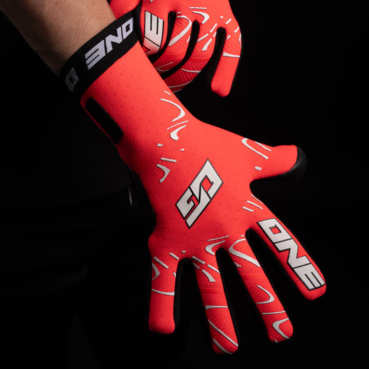 ONE GLOVE OG1 Doubters NGT maalivahdin hanskat edestä katsottuna
