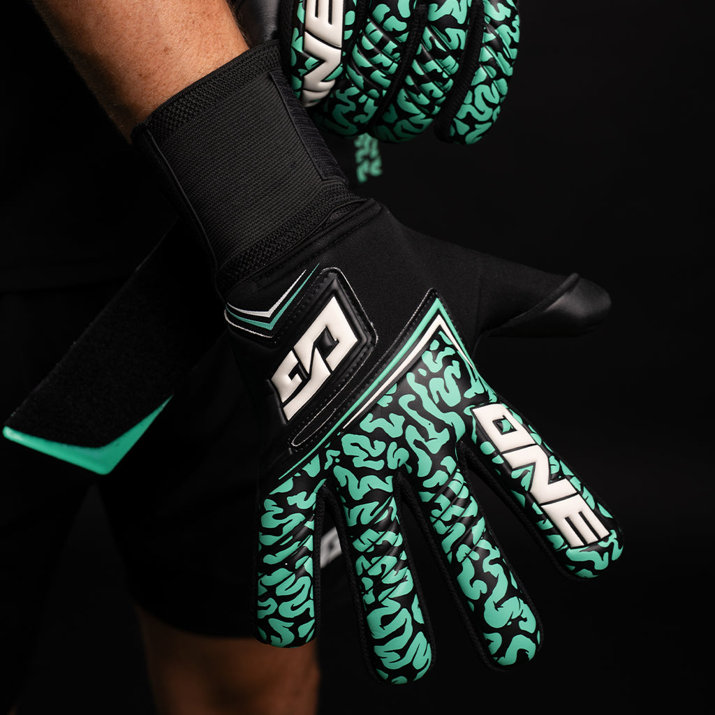 One Glove NXT Advance Mentality Monster Fingersave musta vihreä maalivahdin hanskat