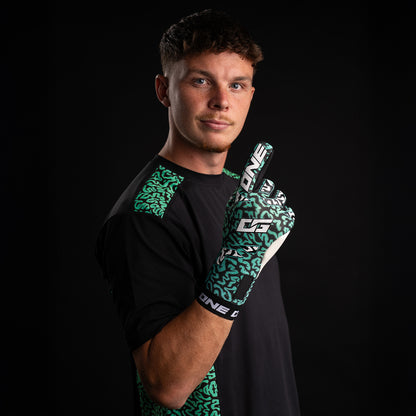 One Glove Og1 Mentality Monster NGT valkoinen vihreä maalivahdin hanskat
