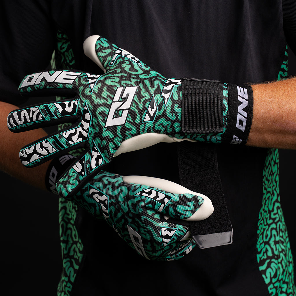 One Glove Og1 Mentality Monster NGT valkoinen vihreä maalivahdin hanskat